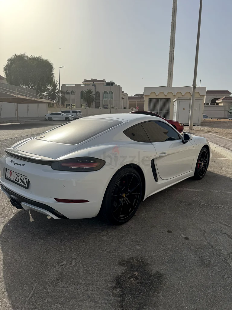Porche 718 s63157885191554114