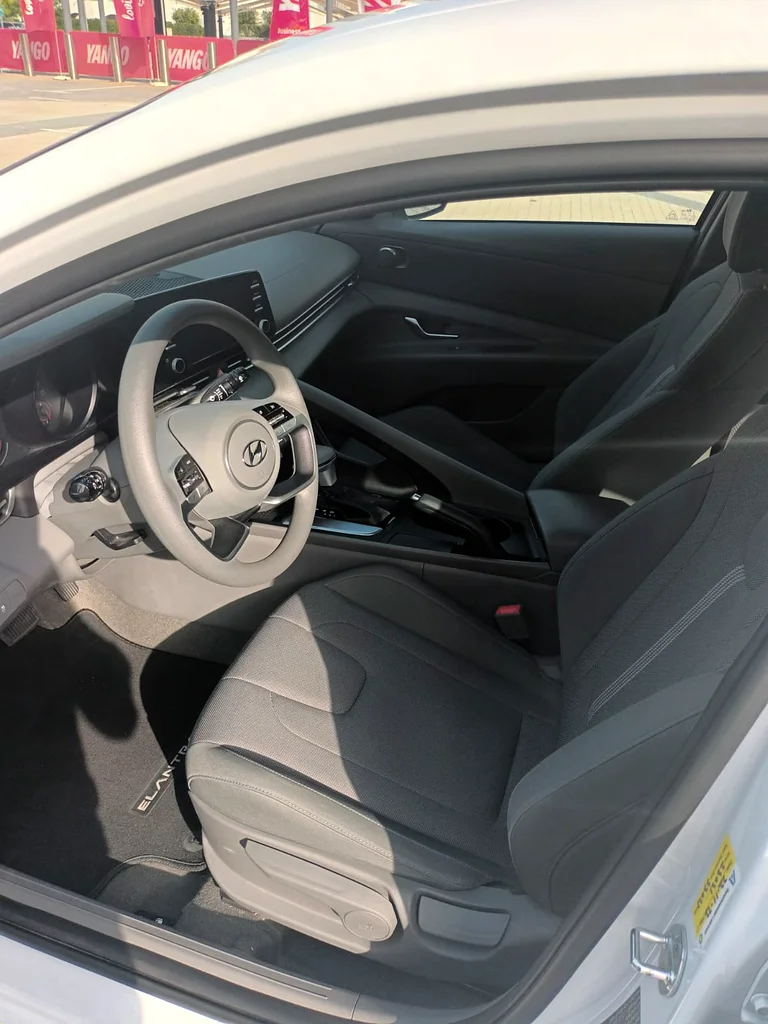 2023 Elantra - GCC - Original Paint - Original KM - 2 keys63170840157058114