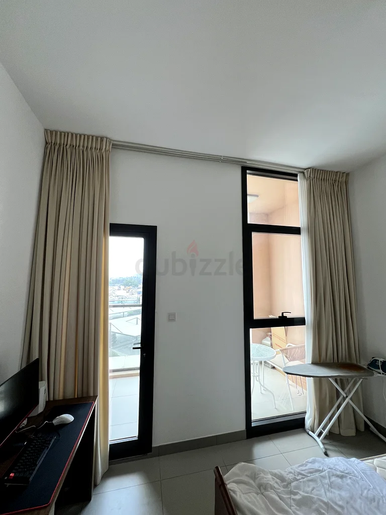 ستائر أنيقة للمساحات العصرية63220821093251113