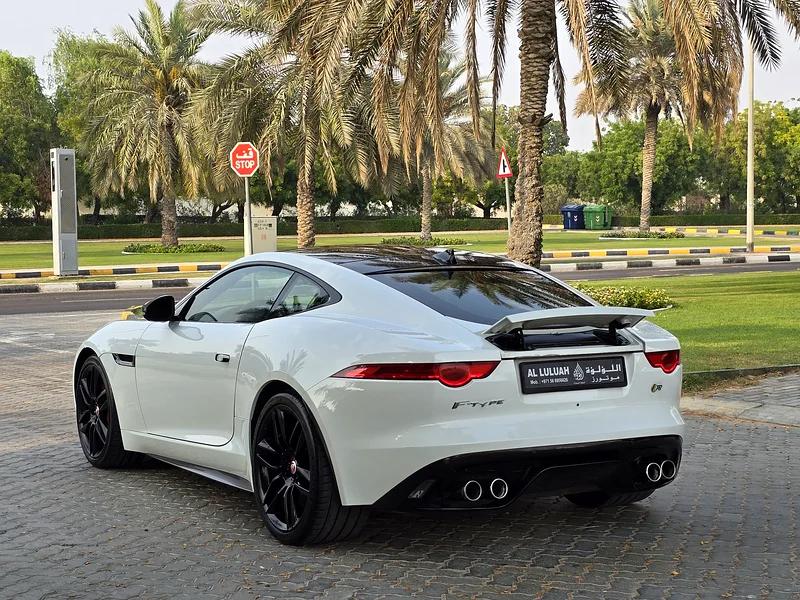 F-TYPE R V8 SUPERCHARGER 2016 GCC VERY CLEAN WARRNTY AND SERVICE FREE63175702169987112