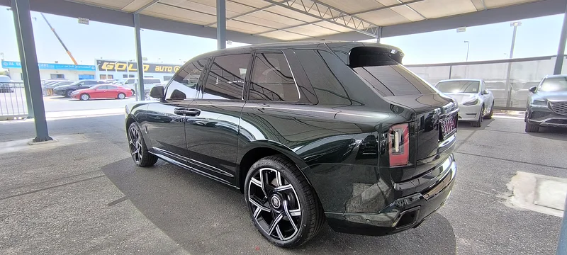 ROLLS ROYCE CULLINAN BLACK BADGE SERIES 263154619830273112