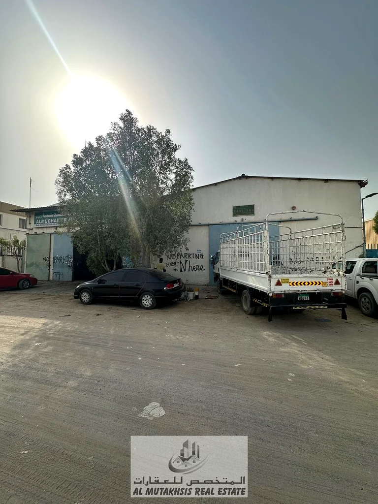 An industrial alnd has six stores for sale in industrial area 3631857142213151118