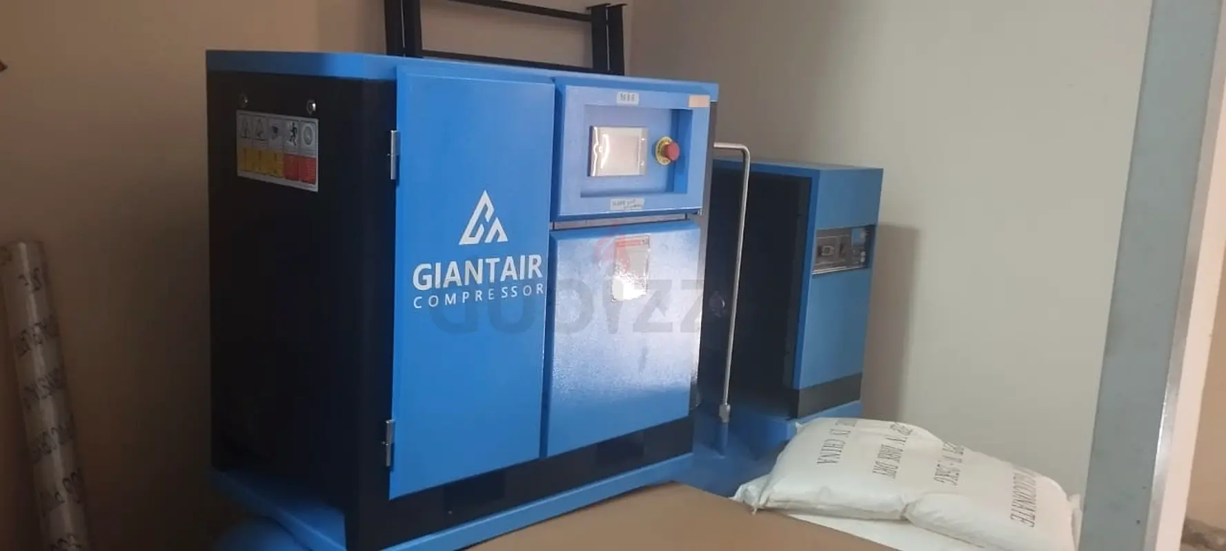 Giant Air Compressor Heavy Duty