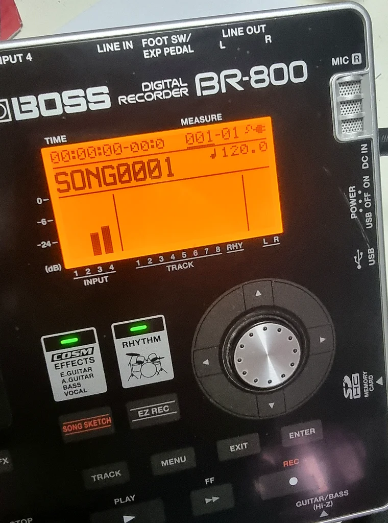 جهاز تسجيل رقمي من رولاند بوس BR-800 بـ 8 مسارات مع بطاقة SD + تأثيرات + مسارات صوتية بدون صوت vocals63229681131523111