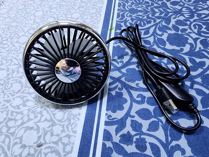 مروحة سيارة يو إس بي بثلاث سرعات مختلفة632612609848341115