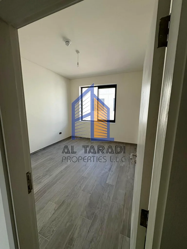 شقة مذهلة من 3 غرف نوم + غرفة خادمة | جاهزة للانتقال فورًا | في مجتمع فاخر63308156301441113