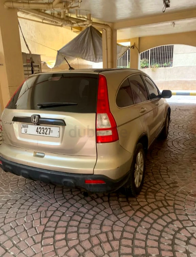 هوندا CR-V نظيفة ومرتبة للبيع بسعر معقول جدًا63224309442050114