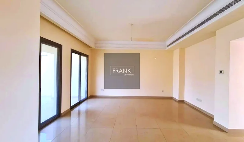 Exclusive Townhouse with stunning Golf views and Corner unit l Rented63858882153218111