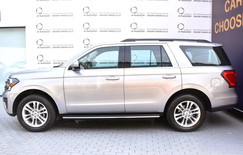 AED 3,199/PM — The Expedition XLT combines premium style with rugged performance. Warranty  included63137333832961112