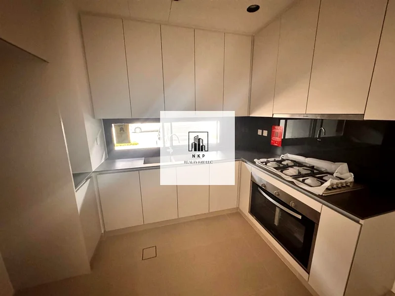 Brand new specious luxury 4bed townhouse in kata masaar for rent63157887766275111