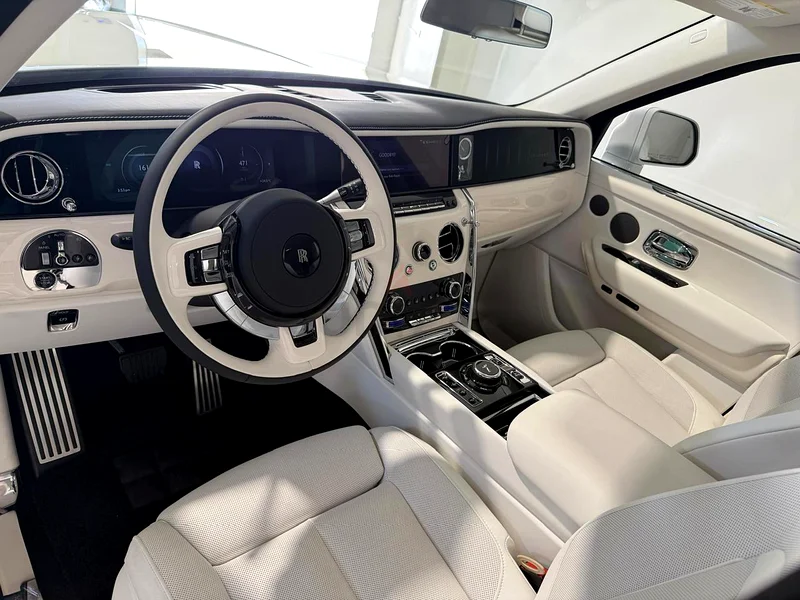 Rolls Royce Cullinan63139217012227114