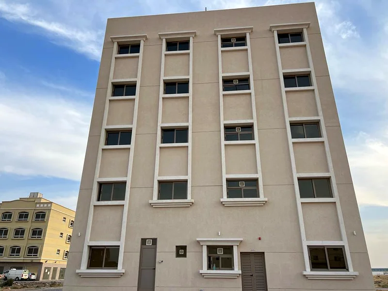 For sale, a new rented building in the central area of ​​Sharjah - Al Bataeh area. It consists of a ground floor and 4 floors                        .63192574653187112
