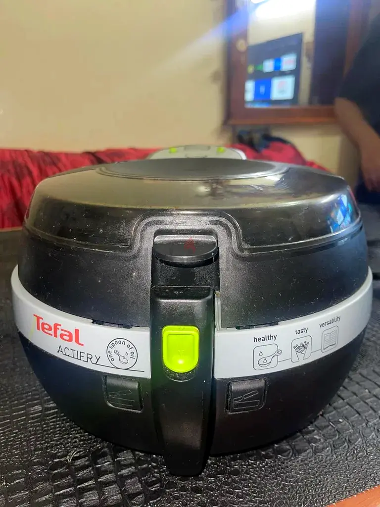 Tefal Actifry in good Condition ( URGENT SALE ) Perfectly working