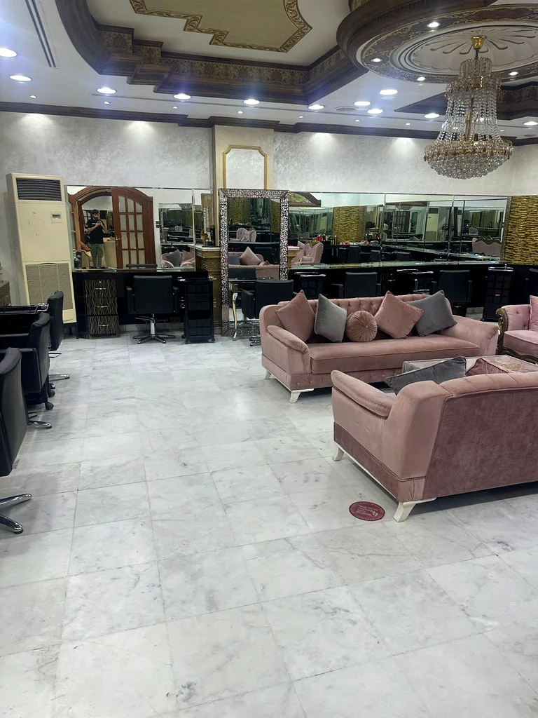 فيلا فاخرة للسكن والتجارة في شرقان - ملكية تامة63183718922115111