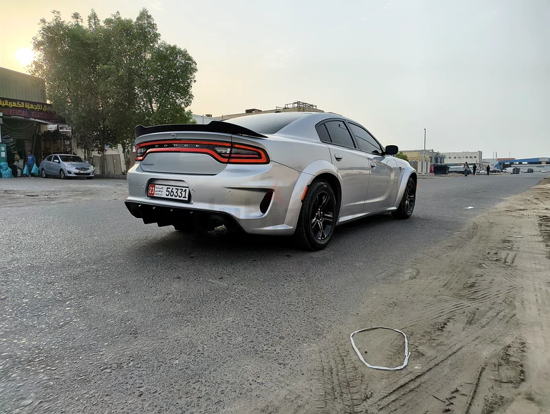 شاحنة دودج شاحن SXT لعام 2021 مع طقم SRT - إصدار أسود63135495538947113