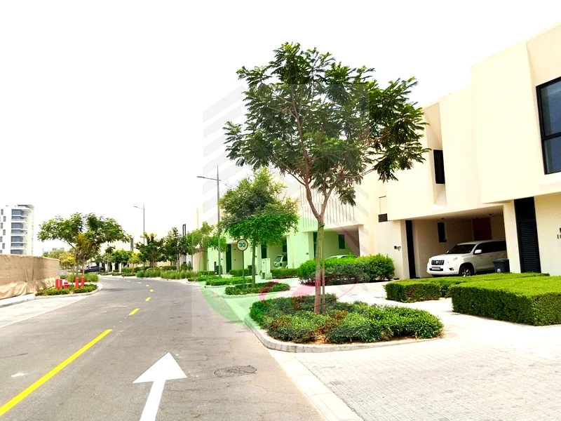 Single Line Corner Townhouse | Close to Golf Club | Freehold | Spacious Garden63253949664001114