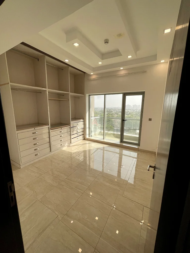 Huge 2 bedroom converted to 3 bedroom + Maid63130901244546114