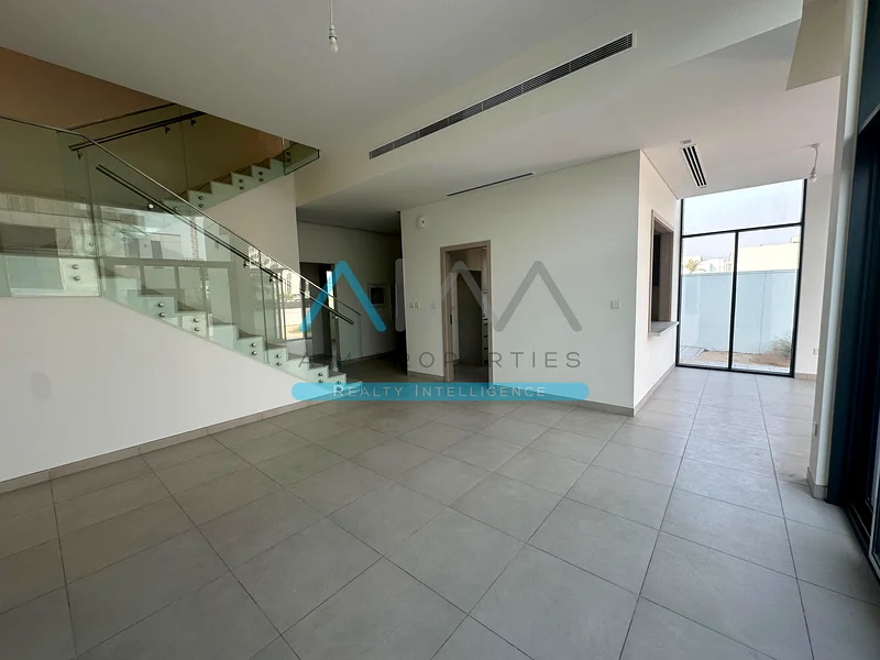 🏡 للبيع | فيلا ركنية 4 غرف نوم + غرفة خادمة | مروج الفرجان الغربية  
موقغ مميز | بجانب المسبح | مجتمع سكني مغلق63218789531009114