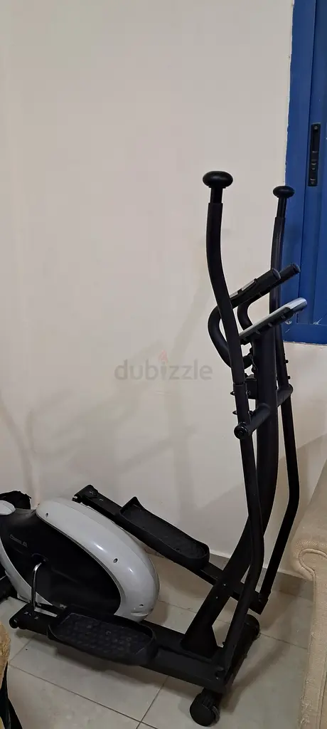 Get Fit with This Like-New Elliptical Trainer!