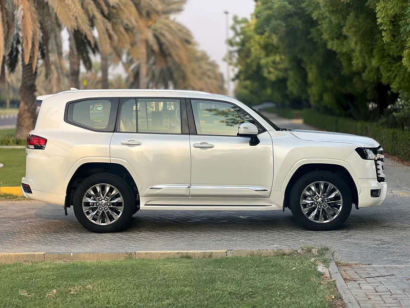 Toyota Land Cruiser GX.R TWIN TURBO 2024 Gulf model, agency paint, agency checks, completely in agency condition63159714915713113