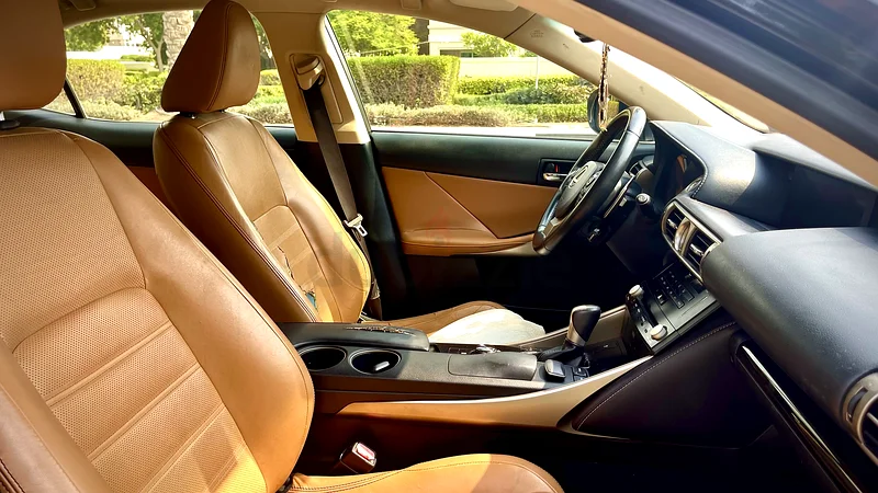 Lexus IS35063168496049923113