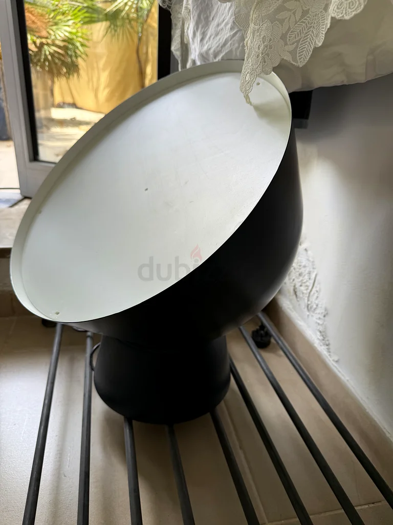 اشترت مارينا هوم، مصباح طاولة عصري أنيق - مثالي لأي مساحة!632198285358101123