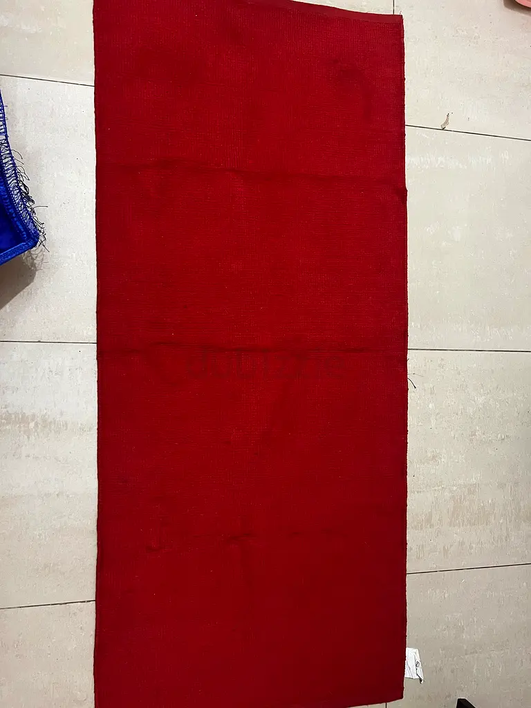 Elegant Deep Red Area Rug - Perfect for Any Room