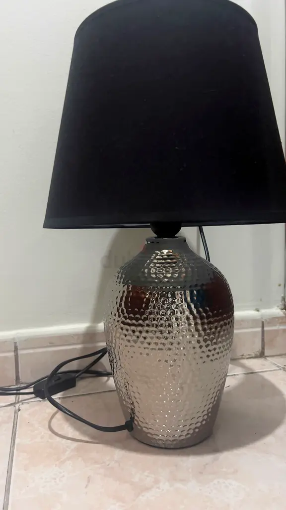 مصباح معروض للبيع