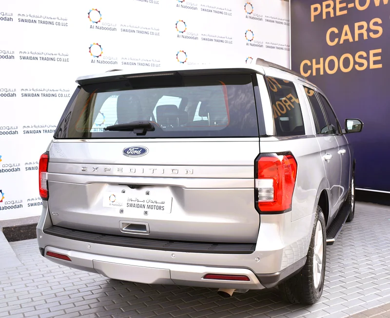 AED 3,199/PM — The Expedition XLT combines premium style with rugged performance. Warranty  included63137333832961114