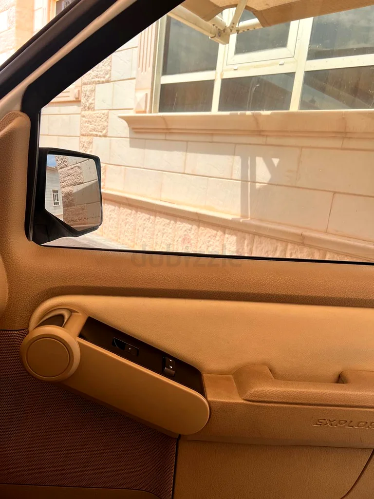 فورد إكسبلورر بحالة ممتازة، مستخدمة من قبل امرأة63149117939585114