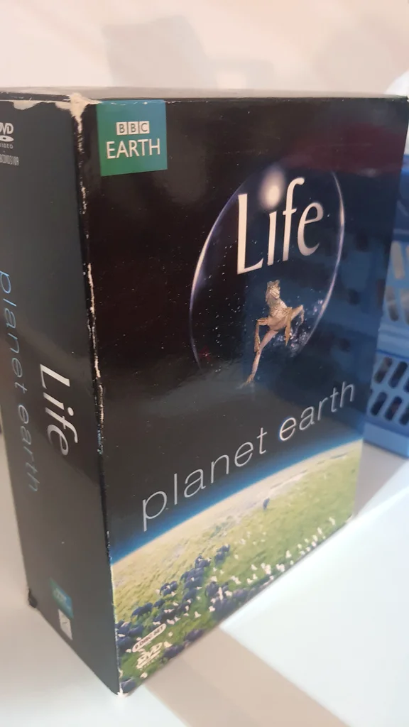 Earth documentary DVD63222340930947111