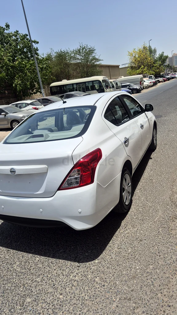 Nissan sunny 202063231159690371114