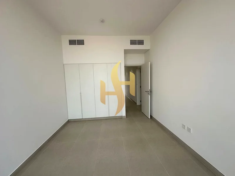 جاهز للانتقال | حجم كبير | منزل ذكي | موقع جيد — مجهز بجميع أجهزة المطبخ63298004895361114