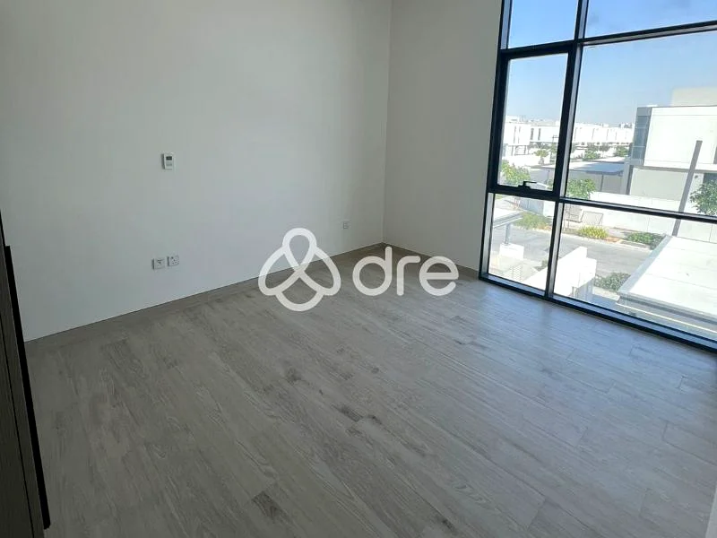 Spacious 3-Bedroom Townhouse | Unfurnished |Vacant63165229320065114