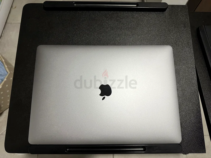 2019 MacBook Pro 15inch with intel core i9, 512gb ssd, 16gb ram63167580120705111