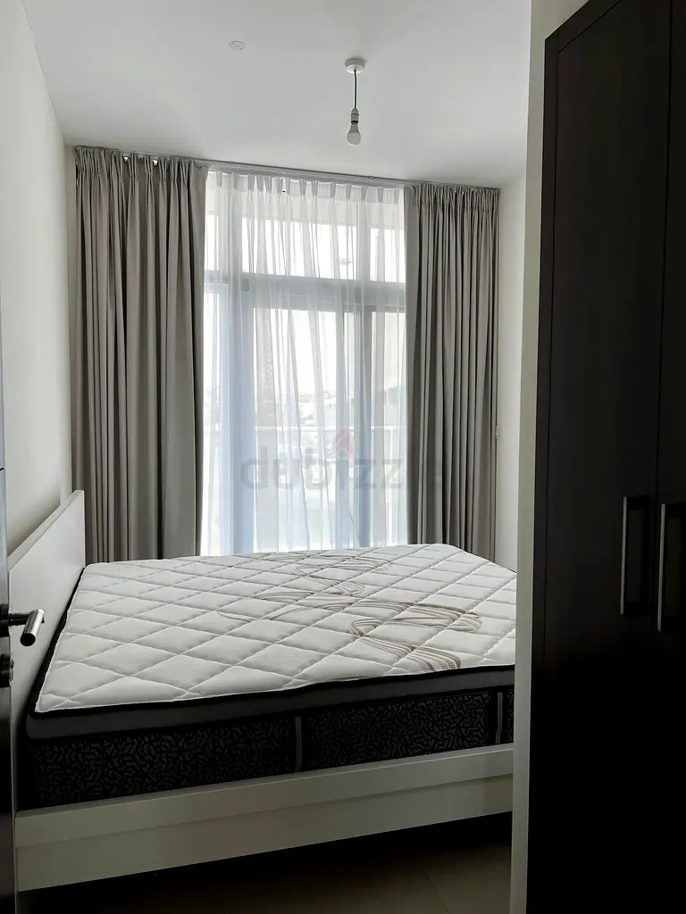 Curtain63220821123843112