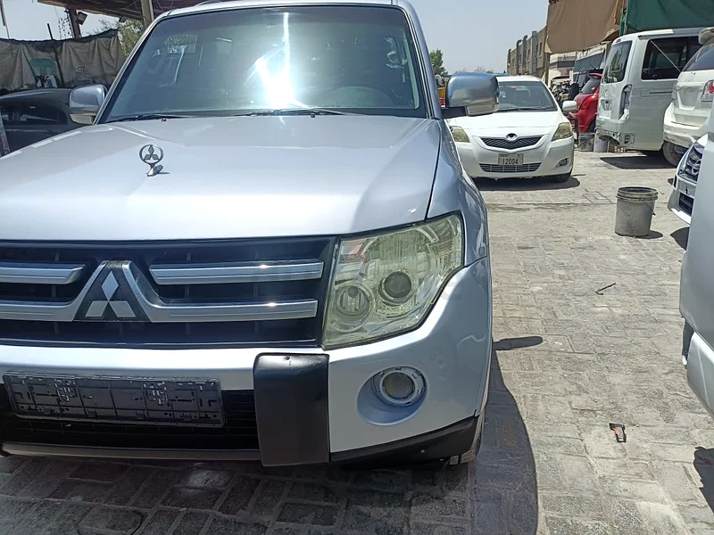Mitsubishi Pajero model 2008 GCC good car full option63153228285953111