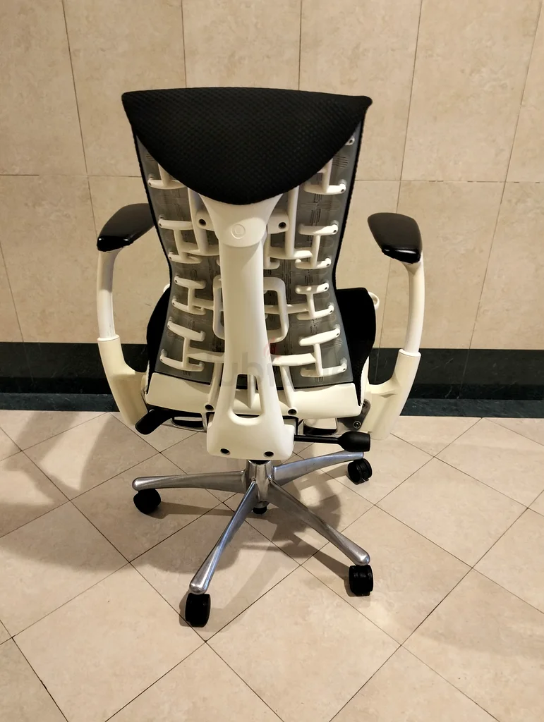 Selling Herman Miller Embody Chair  good condition same look new available63180360604674113