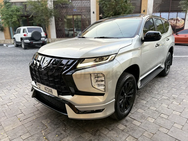 ميتسوبيشي مونتيرو (نسخة توقيع)63224310560259111