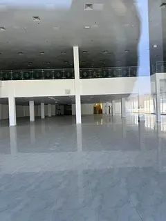 READY TO MOVE SHOWROOM FOR RENT