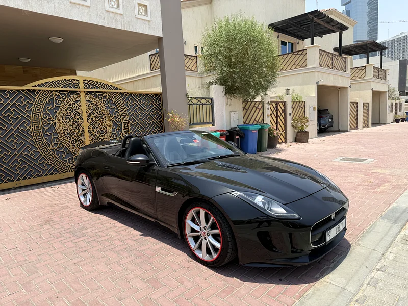 جاغوار F-Type مكشوفة من مواصفات الخليج، نظيفة جدًا وقليلة الاستخدام.63175702181761111