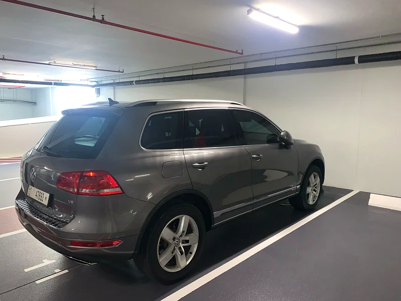 VOLKSWAGEN TOUAREG - 2011 MODEL // USED, GREAT CONDITION // 220,000 KM ONLY63151399680897113