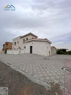 Villa for sale directly from the owner at an excellent price. Freehold for life, with no annual serv