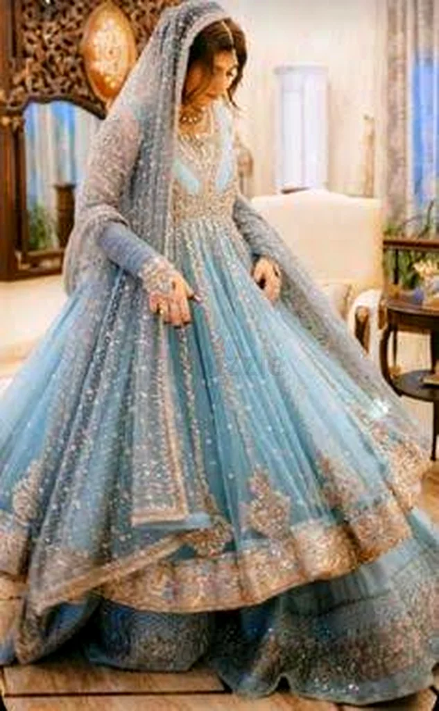 Elegant Wedding Ensemble: Stunning Bridal Dress for Sale!632426932083221115