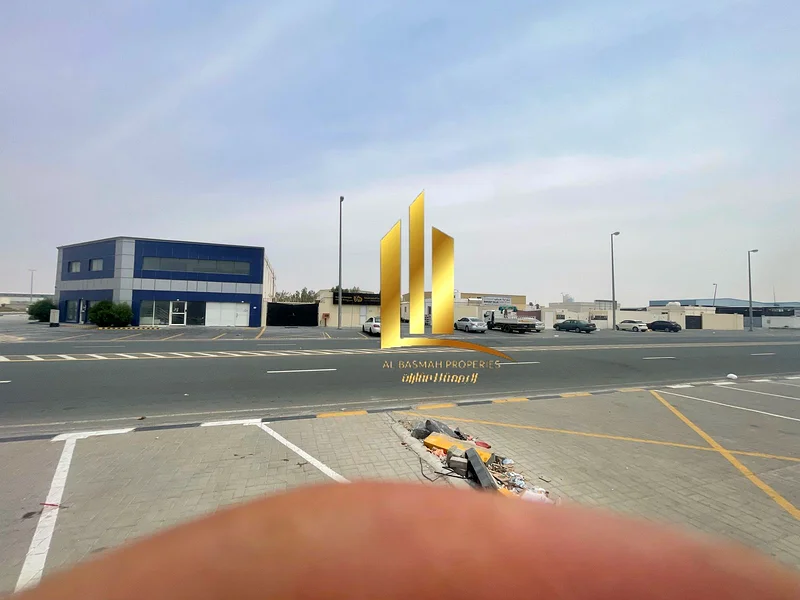 Sharjah is the industrial city in the Emirates, Sajaa.63195600462593111