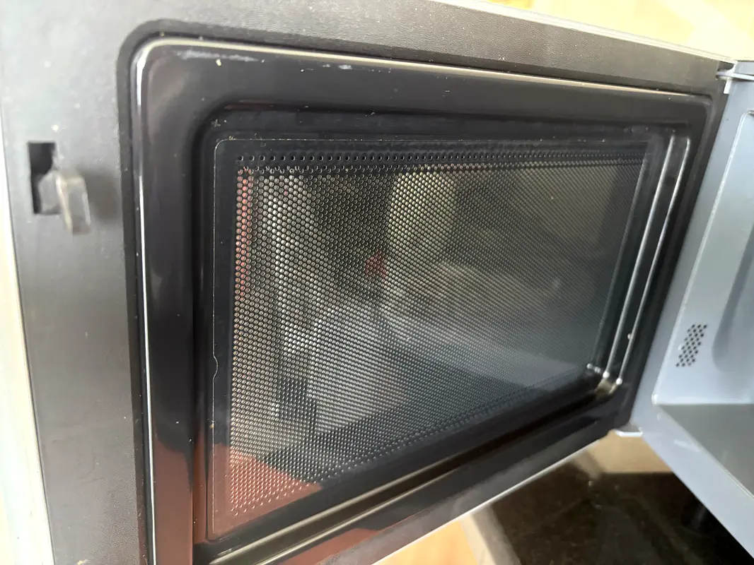 LG Microwave63248756663683112