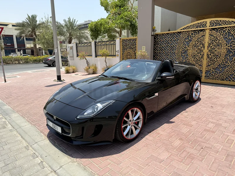 جاغوار F-Type مكشوفة من مواصفات الخليج، نظيفة جدًا وقليلة الاستخدام.63175702181761113