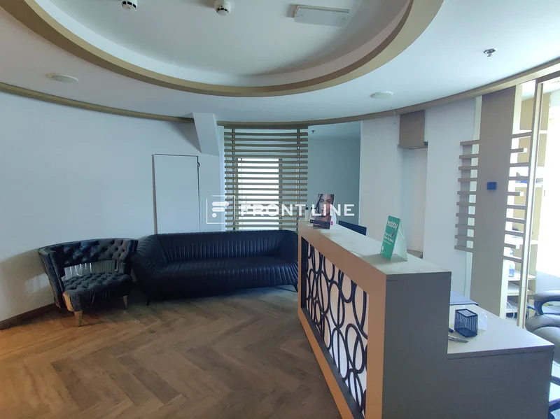 OFFICE I FITTED I IDEAL FOR SPA OR CLINIC63165234349313113