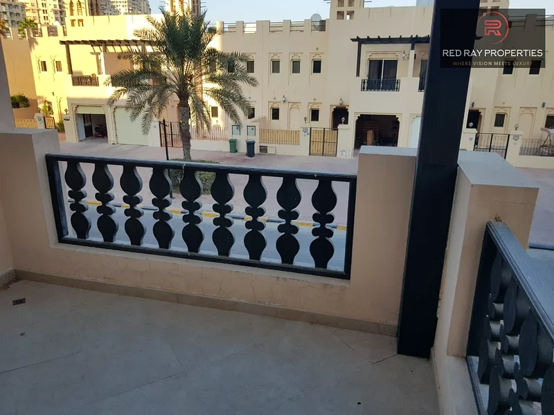 فيلا رائعة مكونة من 3 غرف نوم للبيع في الحمرا63858776167170114