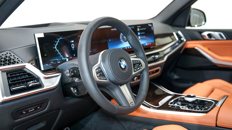 X5 xDrive40i M Sport  | AED 5,412 PM | Warranty March-2027 | GCC63179346121090113